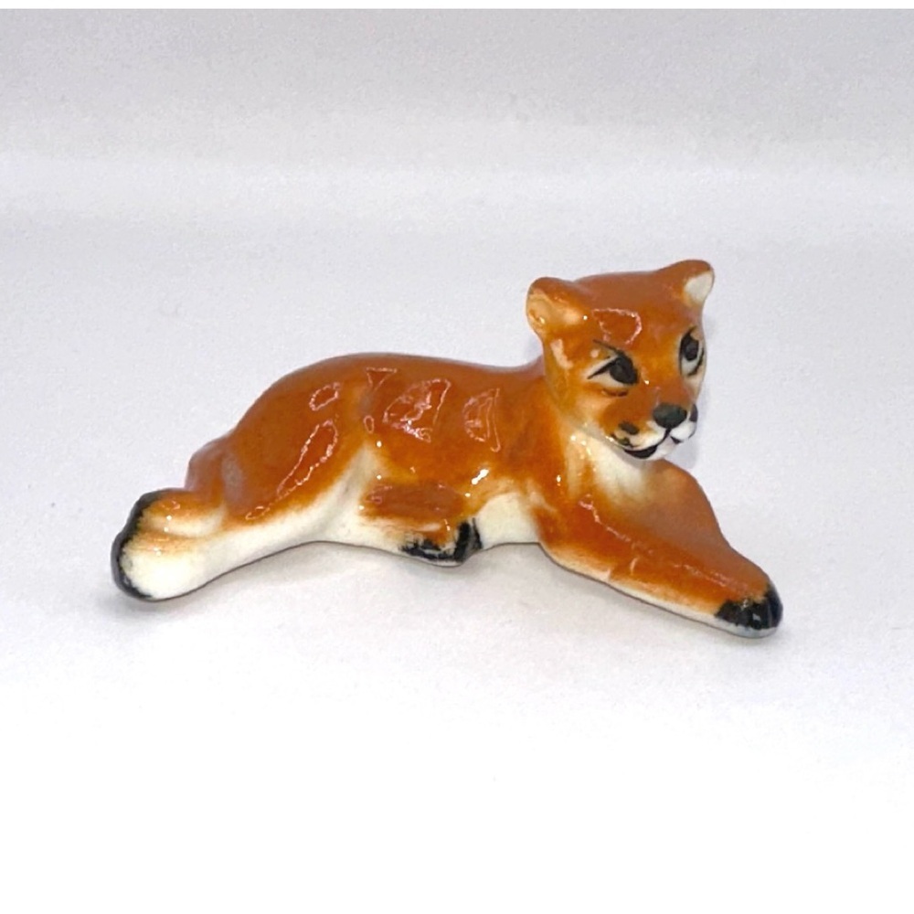 Vintage porcelain lion cub figurine, Hand Painted, Glossy Finish 1”x2” Miniature